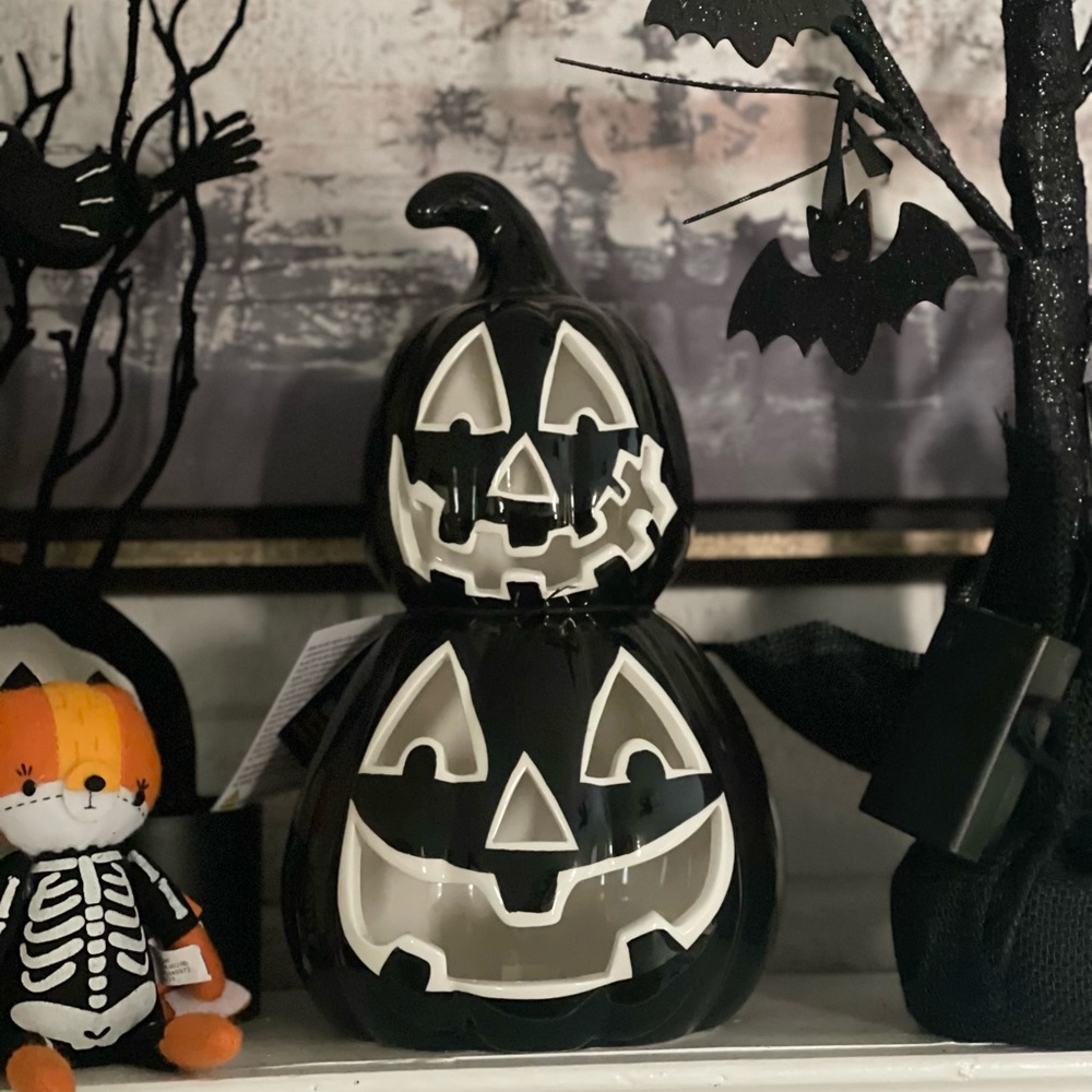 Black LED light up ceramic stacked pumpkins